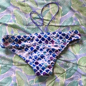 Hard to find, Mermaid print bottoms